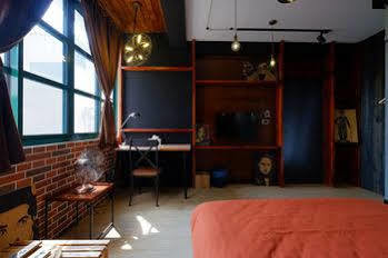 Baker Street Design Inn Тайнан Екстериор снимка